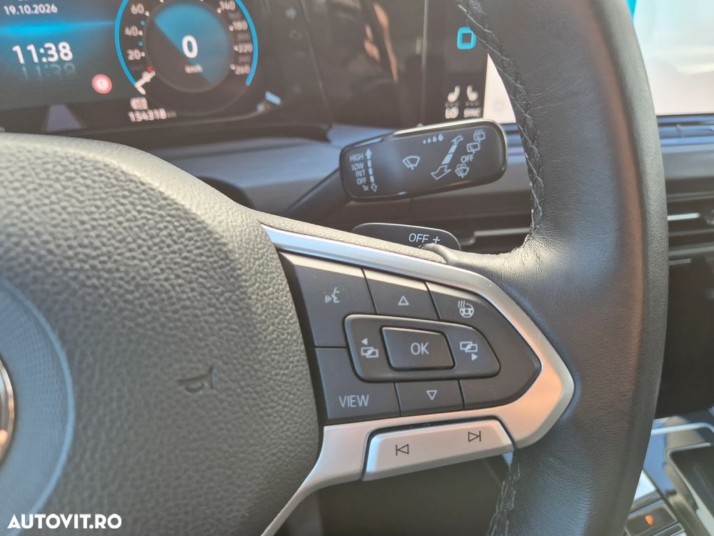 VOLKSWAGEN Golf 2022 — imagine 15