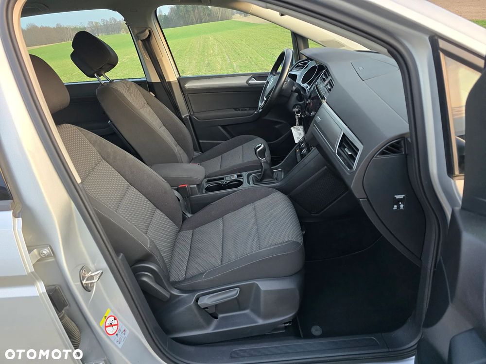 Volkswagen Touran 1.5 TSI EVO Comfortline - 16
