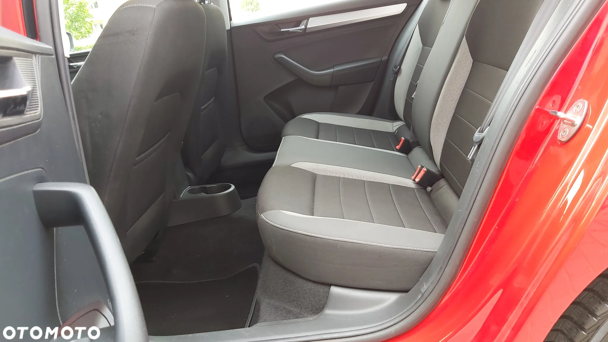 Skoda RAPID Spb 1.0 TSI Active - 28