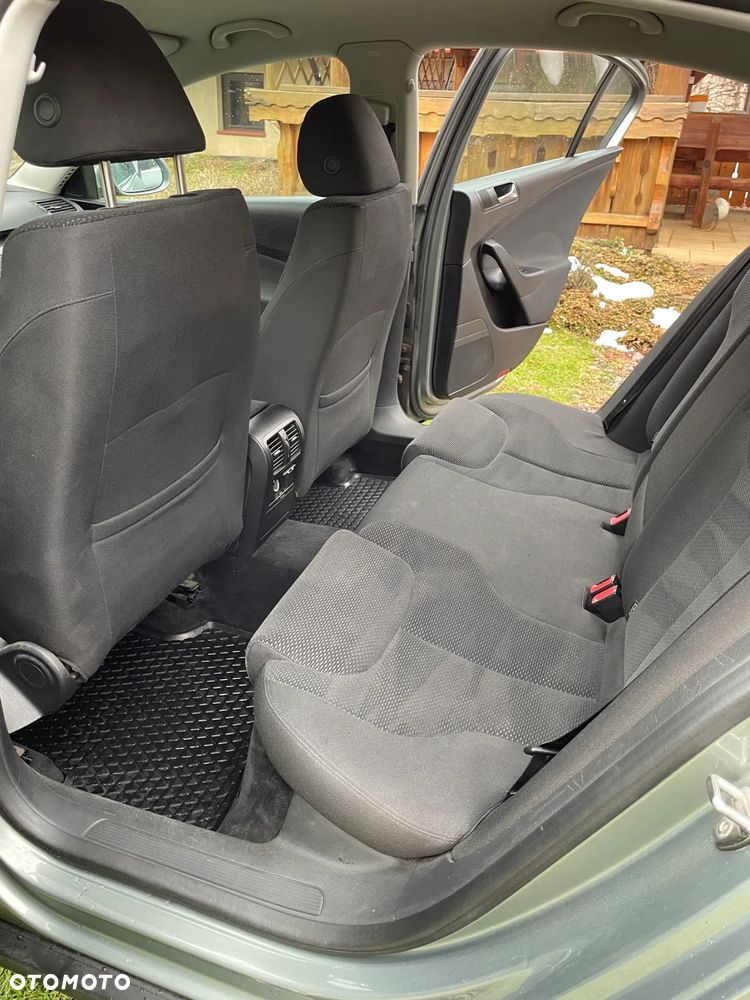 Volkswagen Passat 2.0 TDI Comfortline - 9