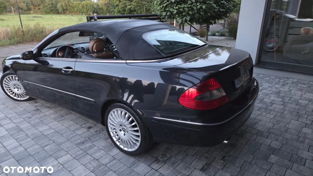 Mercedes-Benz CLK - 33