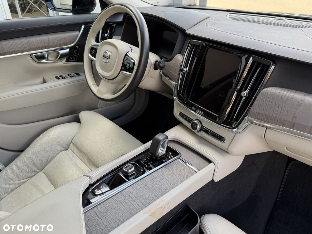 Volvo V90 B4 D Plus Dark - 29