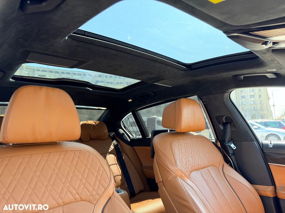 BMW Seria 7 745Le xDrive AT PHEV - 26