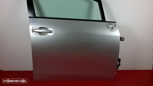 Porta Frente Direita - 670010F020 [Toyota Verso R2]
