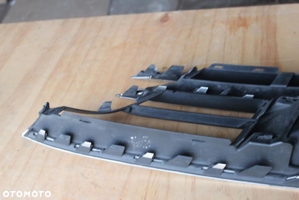 KRATKA ZDERZAKA PRAWA AUDI A8 D5 4N0807680 2018 - 14