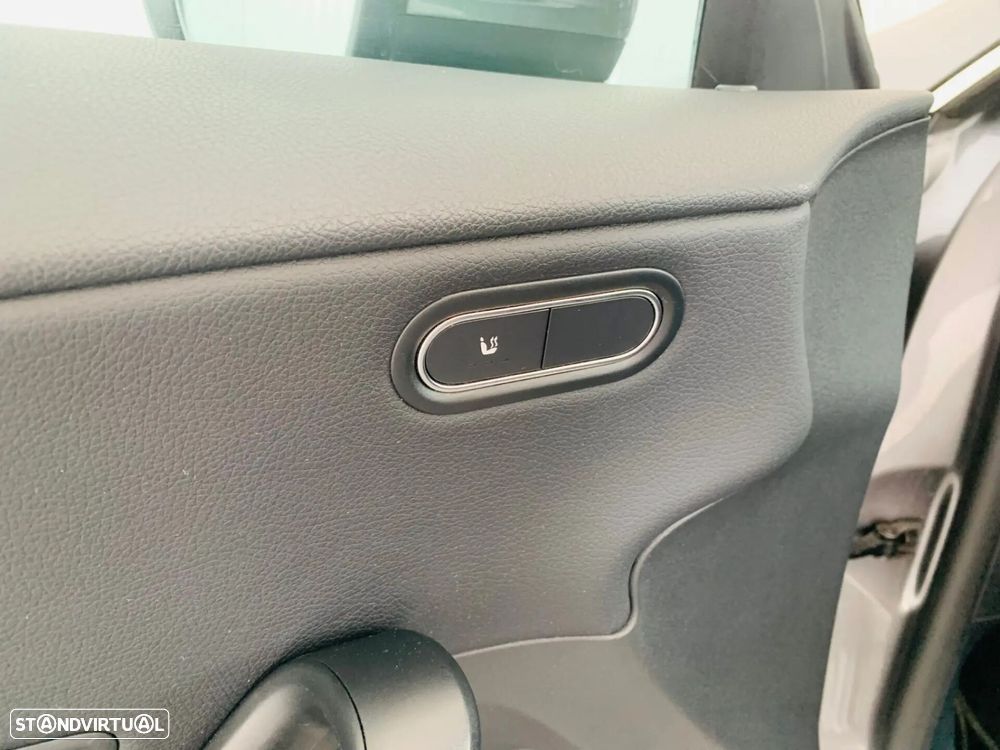 Mercedes-Benz CLA 180 7G-DCT Progressive - 8