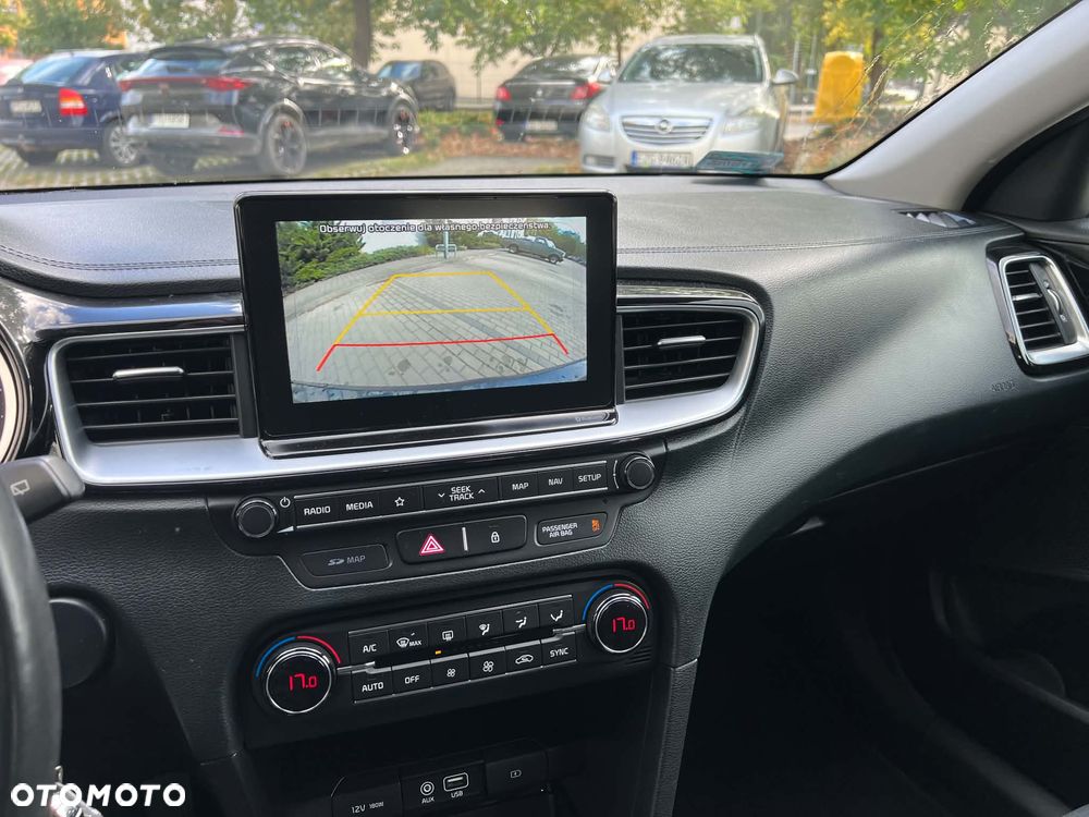 Kia Ceed 1.6 CRDi SCR L - 7