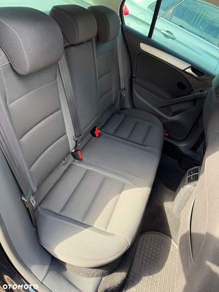 Volkswagen Golf 1.6 TDI Comfortline - 8