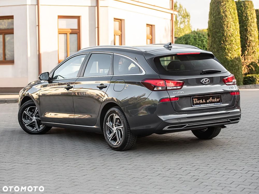 Hyundai i30 1.5 T-GDI 48V Premium DCT - 10