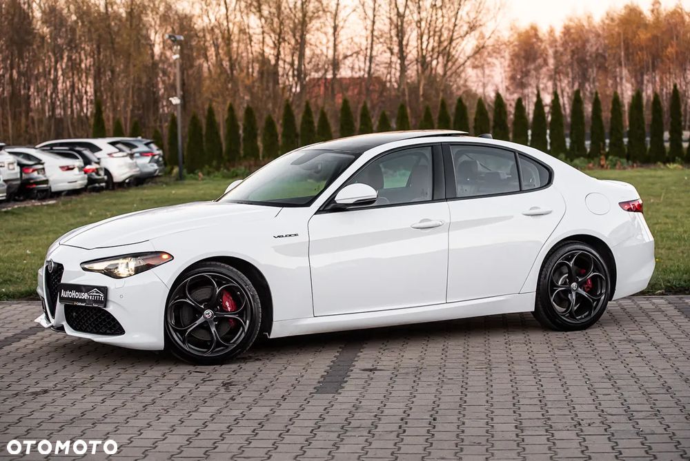 Alfa Romeo Giulia 2.0 Turbo 16V AT8-Q4 Veloce - 15