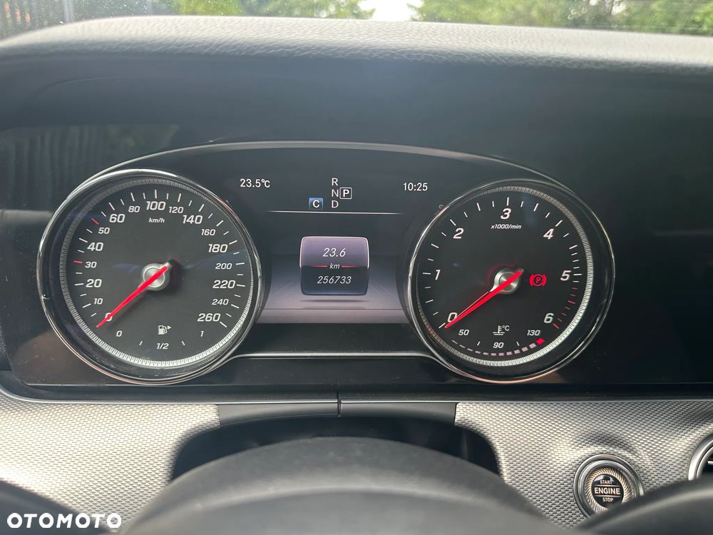 Mercedes-Benz Klasa E 220 d 9G-TRONIC - 34