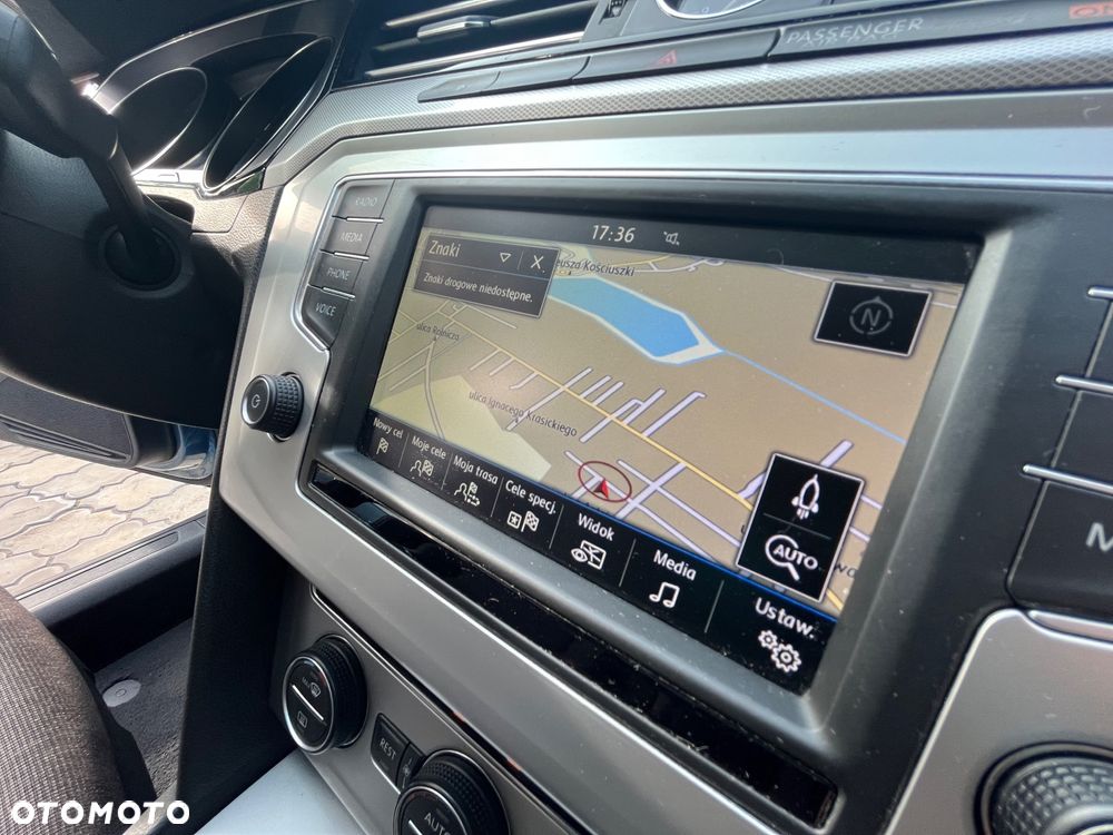 Volkswagen Passat - 28