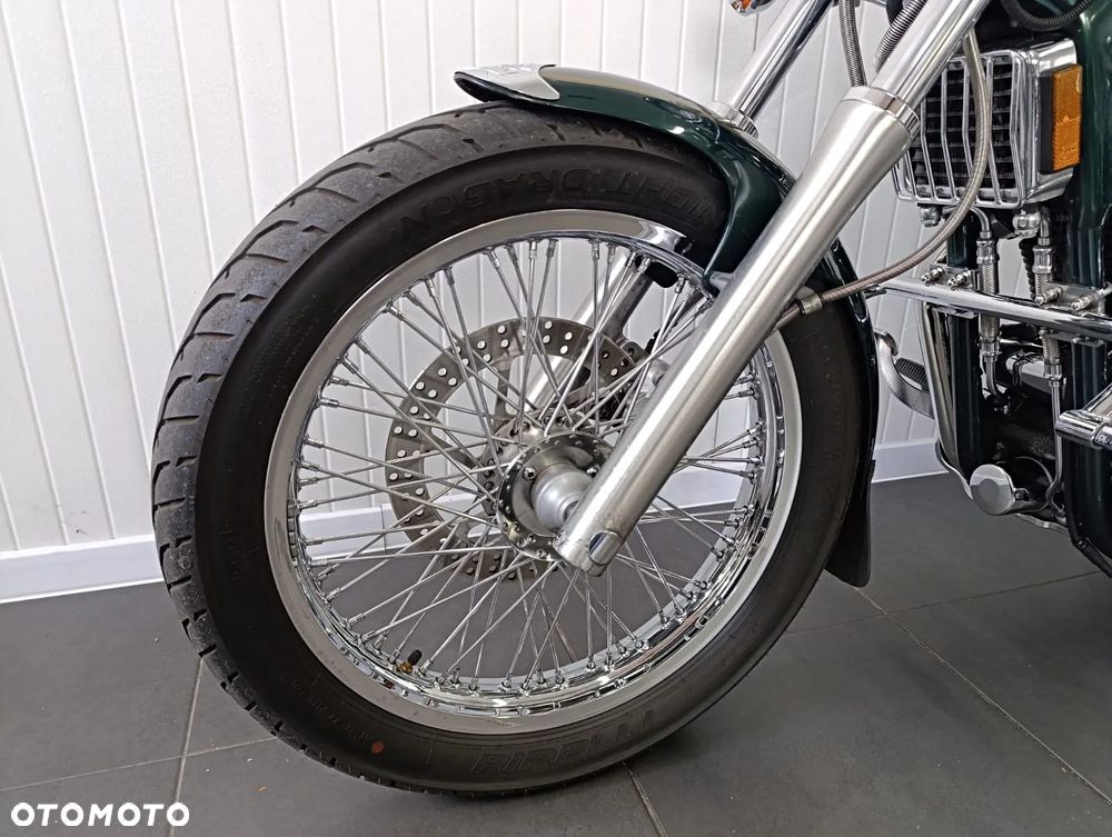 Suzuki Intruder - 10