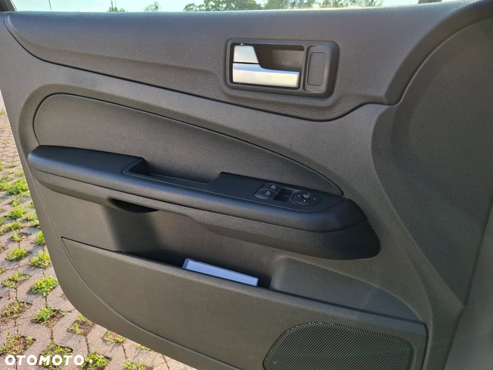 Ford Focus 1.6 TDCi Trend + DPF - 29