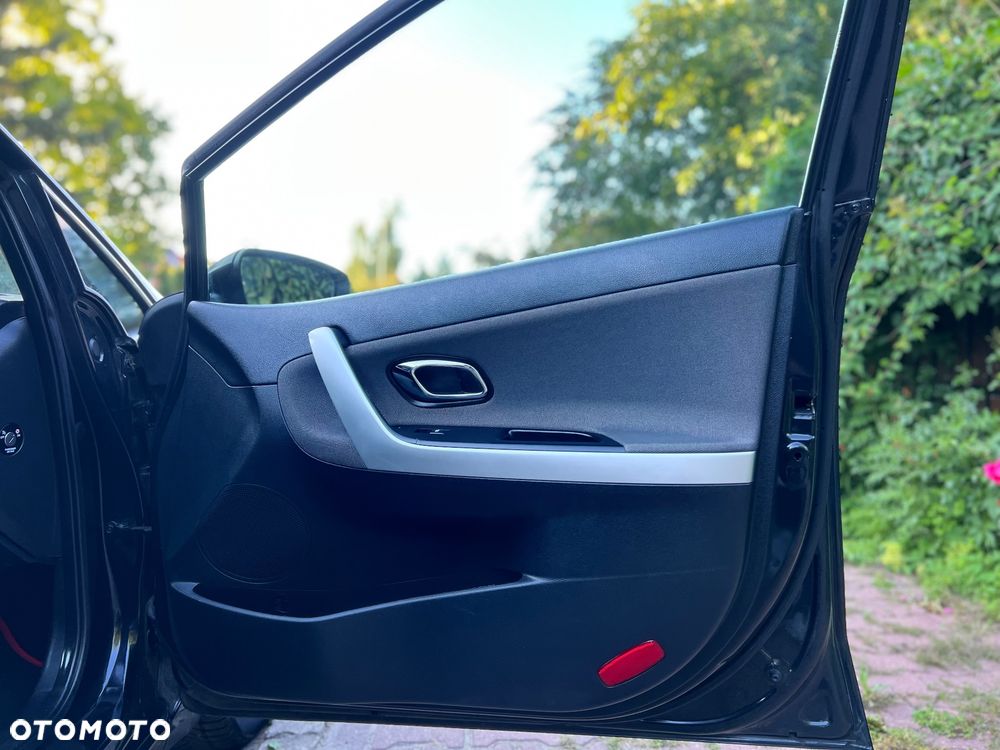 Kia Ceed 1.6 GDI Platinum Edition - 22