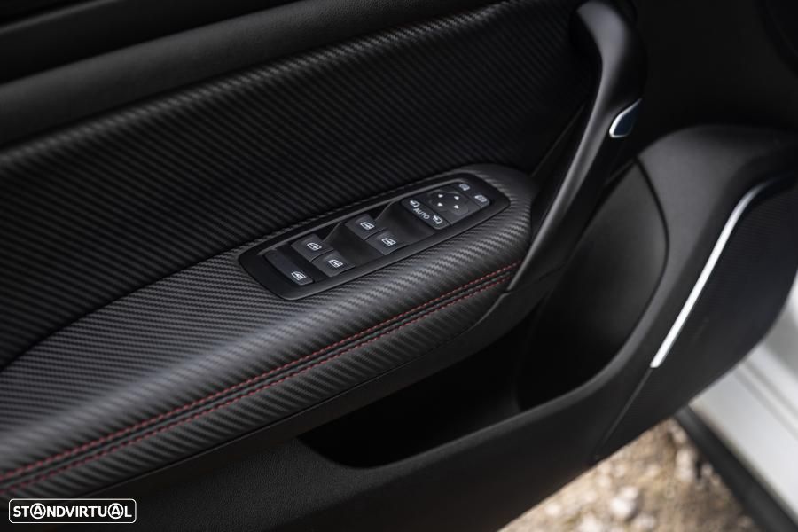 Renault Mégane 1.8 TCe R.S. Trophy - 32