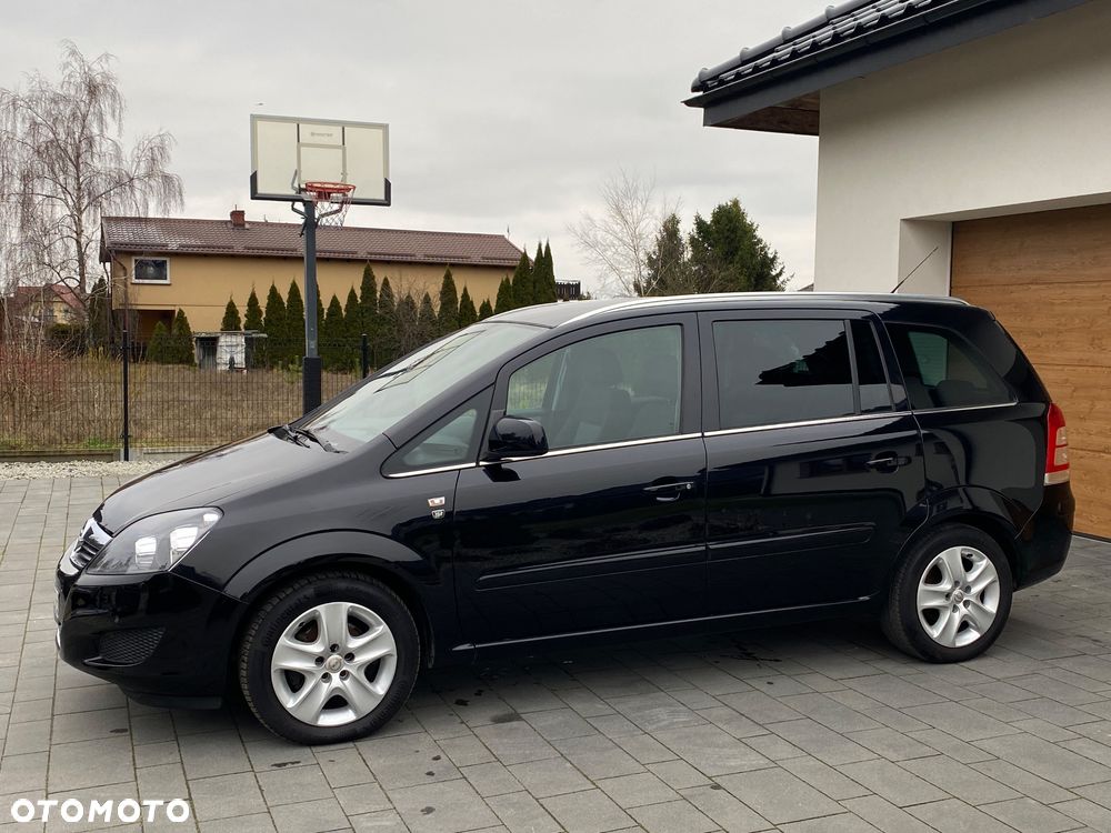 Opel Zafira 1.8 Design Edition - 12