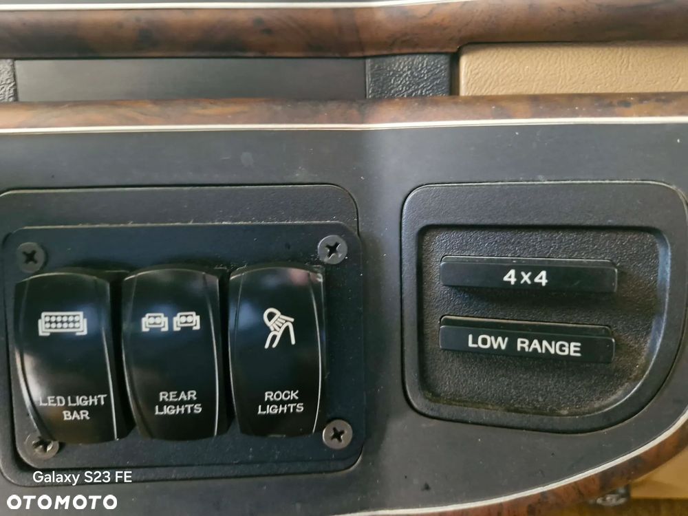 Ford Bronco - 21