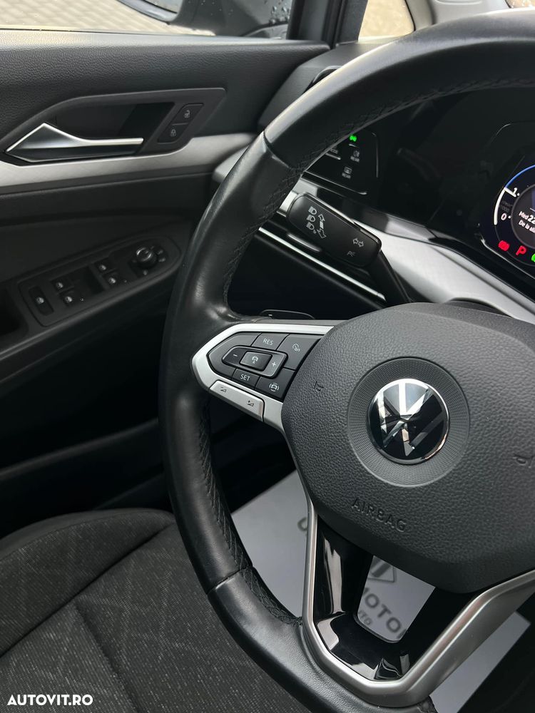 Volkswagen Golf Variant 2.0 TDI SCR DSG Life - 20
