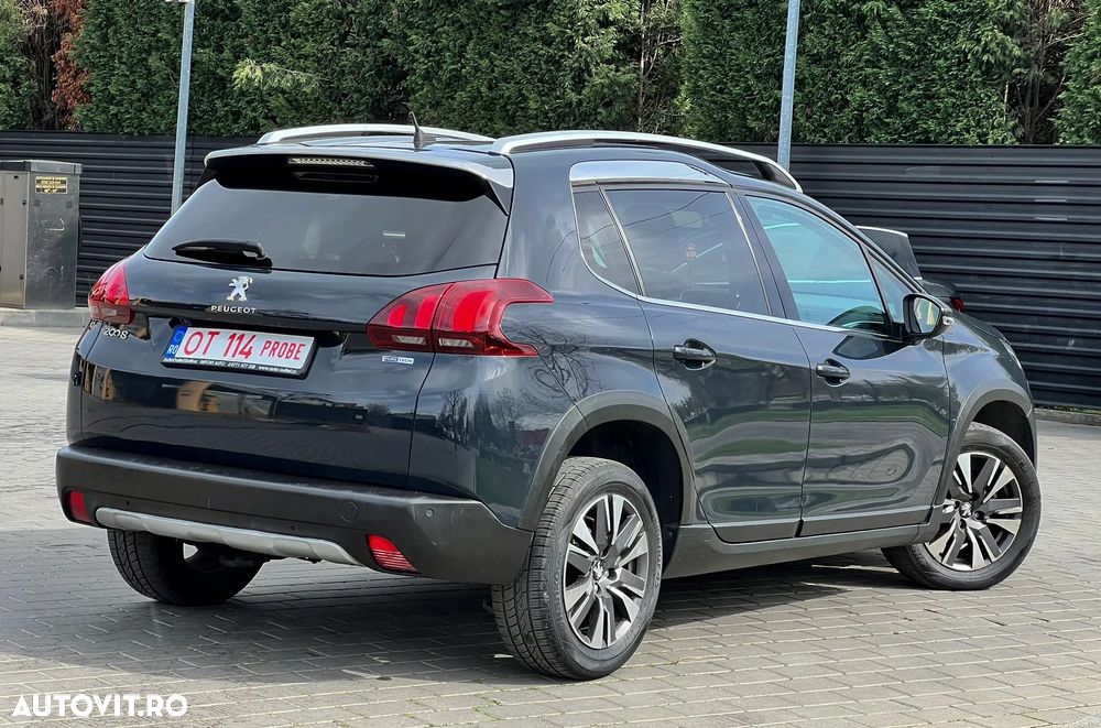 Peugeot 2008 1.2 PureTech Turbo S&S Allure - 4