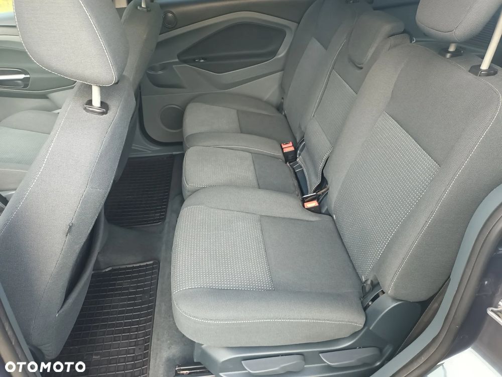 Ford Grand C-MAX - 27