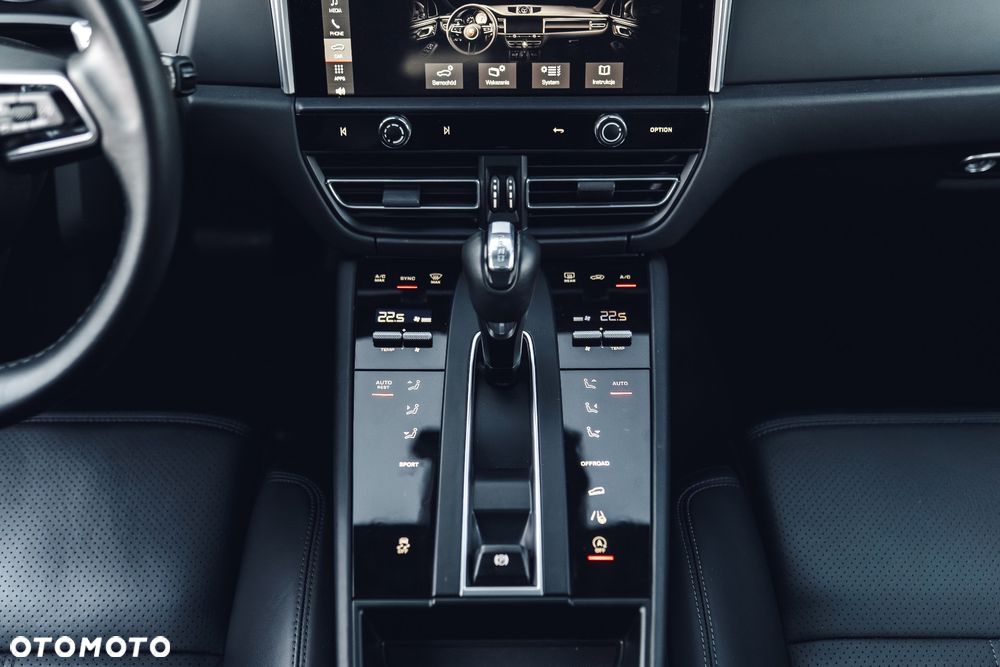 Porsche Macan Standard - 24