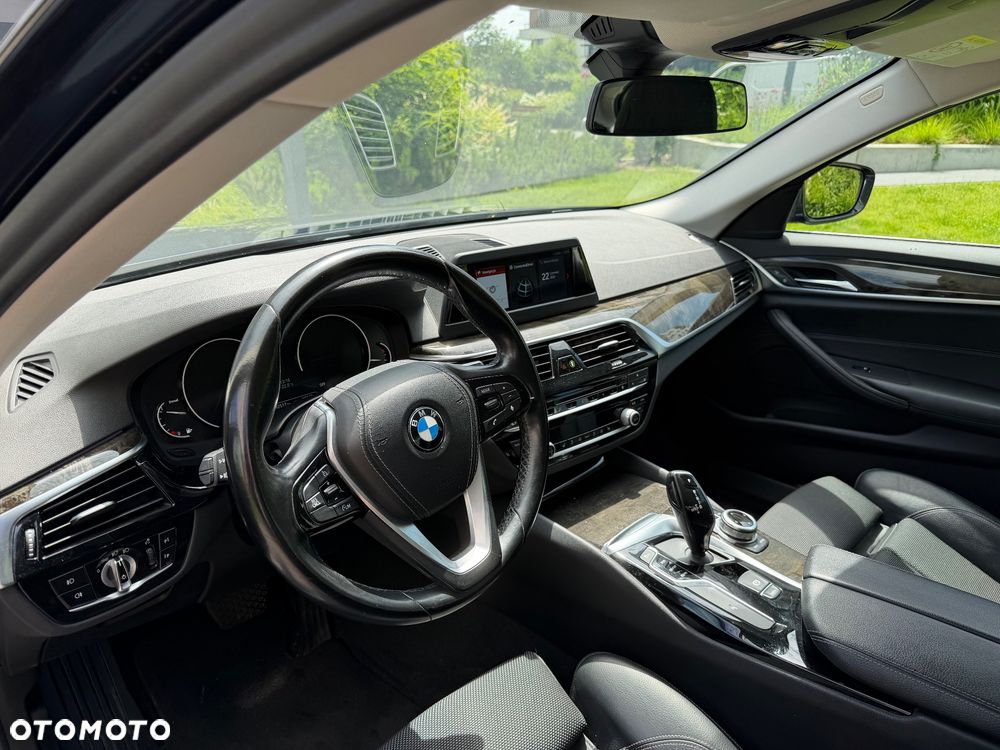 BMW Seria 5 520d xDrive Sport Line - 14