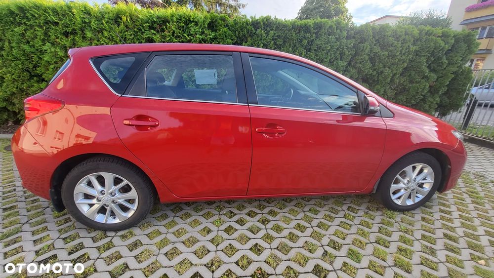 Toyota Auris - 1