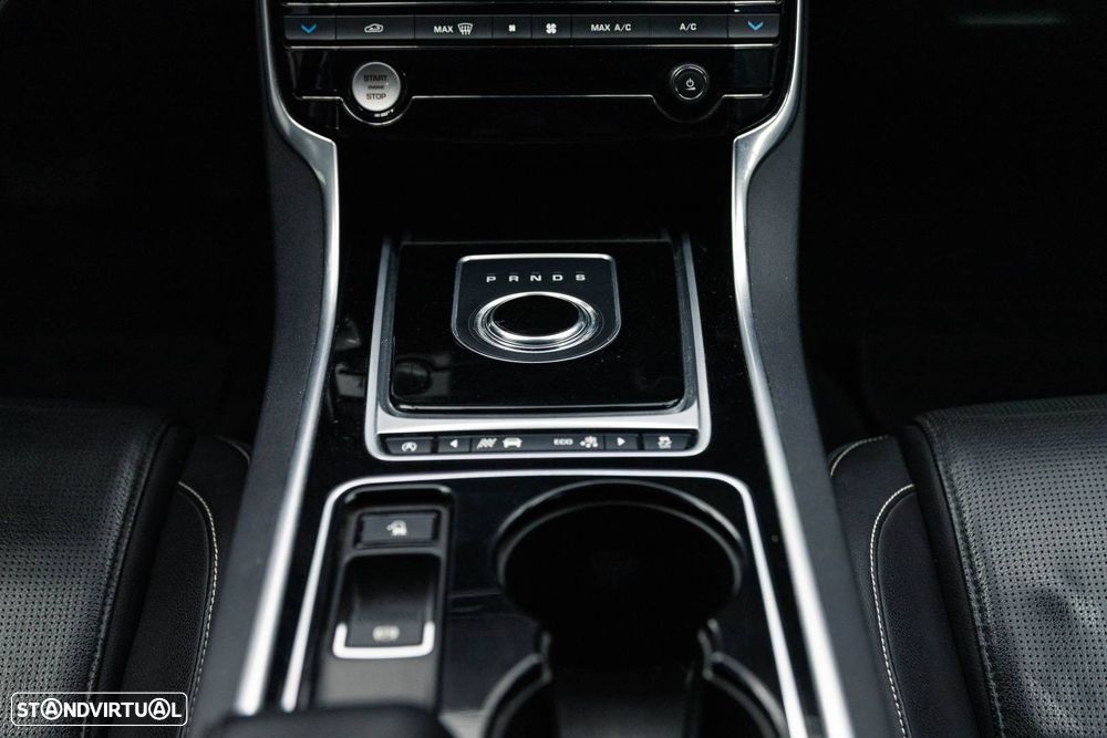 Jaguar XE 2.0 D R-Sport Aut. - 37