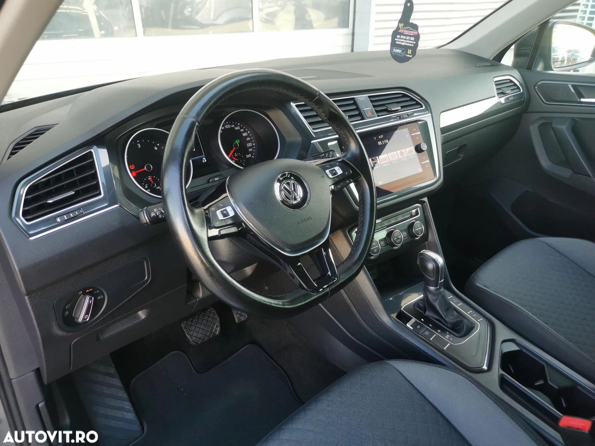 Volkswagen Tiguan - 23