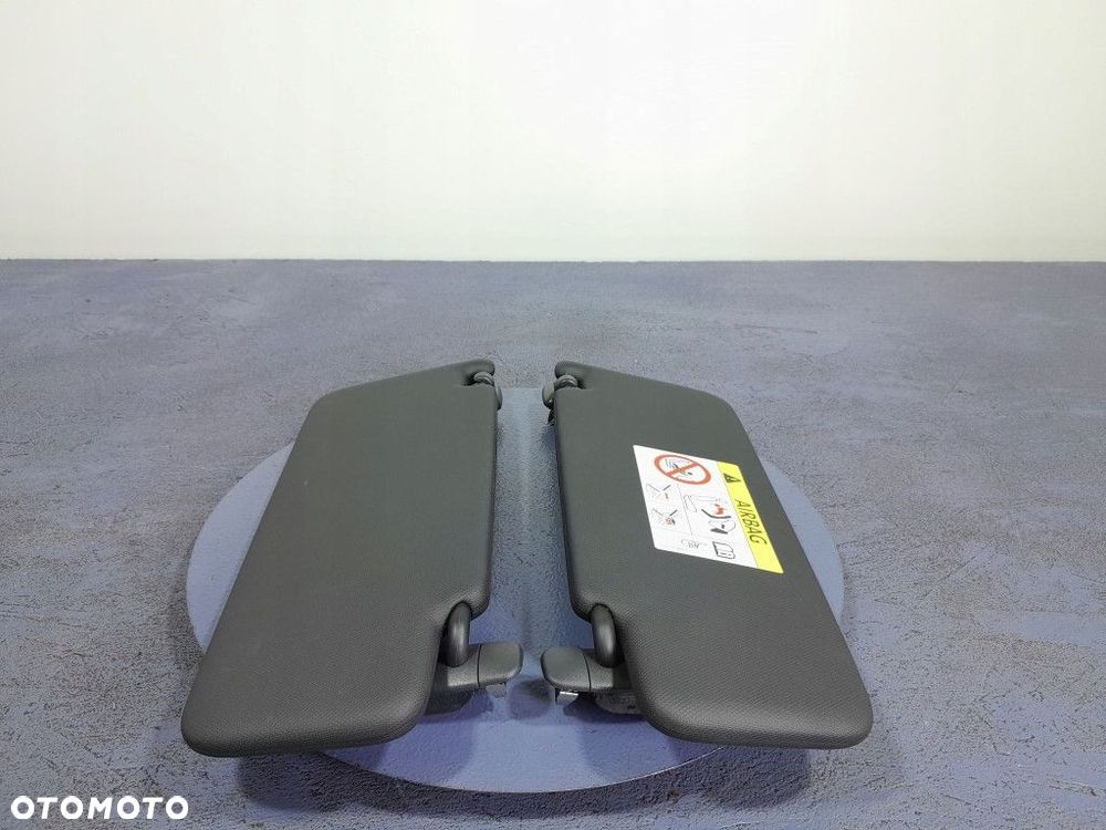 AUDI A5 F5 8W OSŁONY PRZECIWSŁONECZNE DASZKI SŁONECZKA - 1