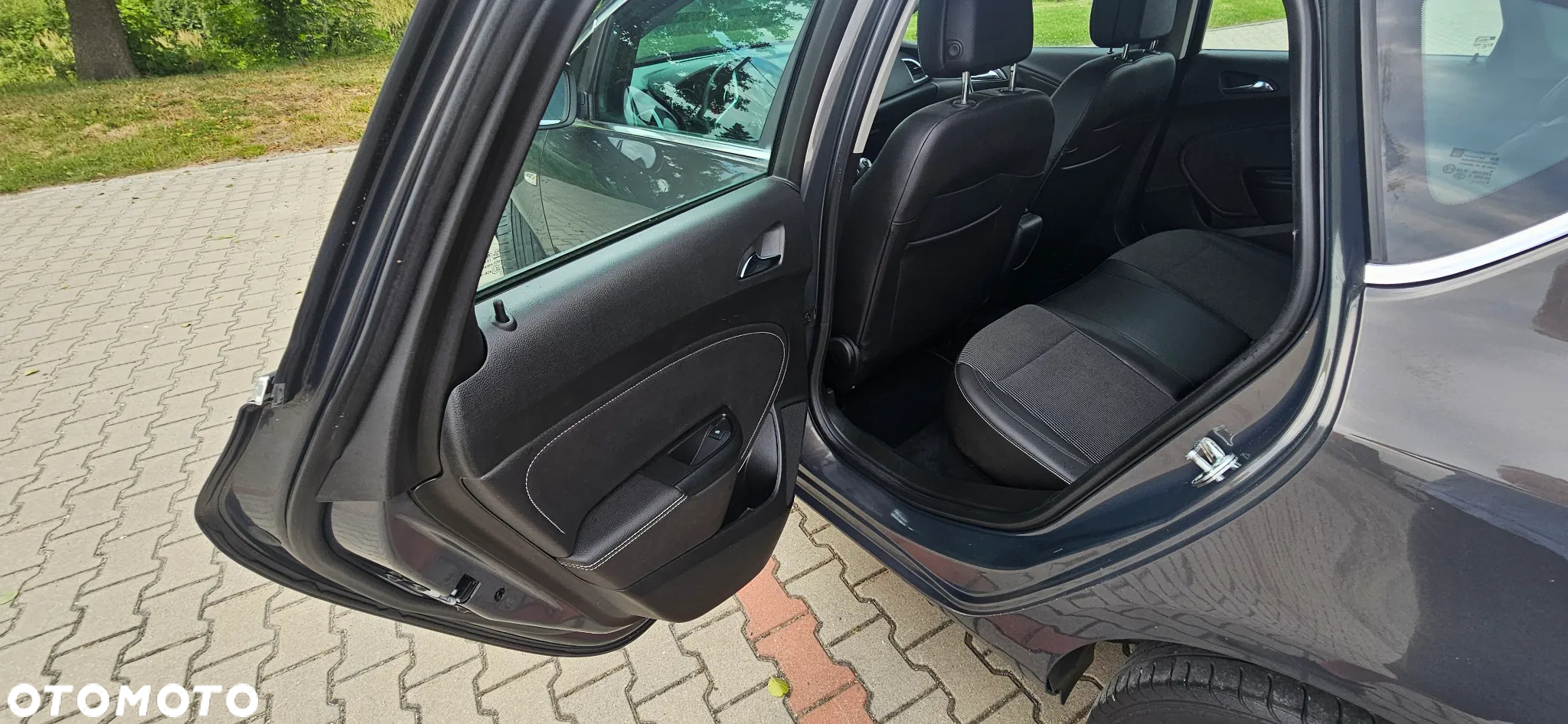 Opel Astra 1.4 Turbo Edition - 17
