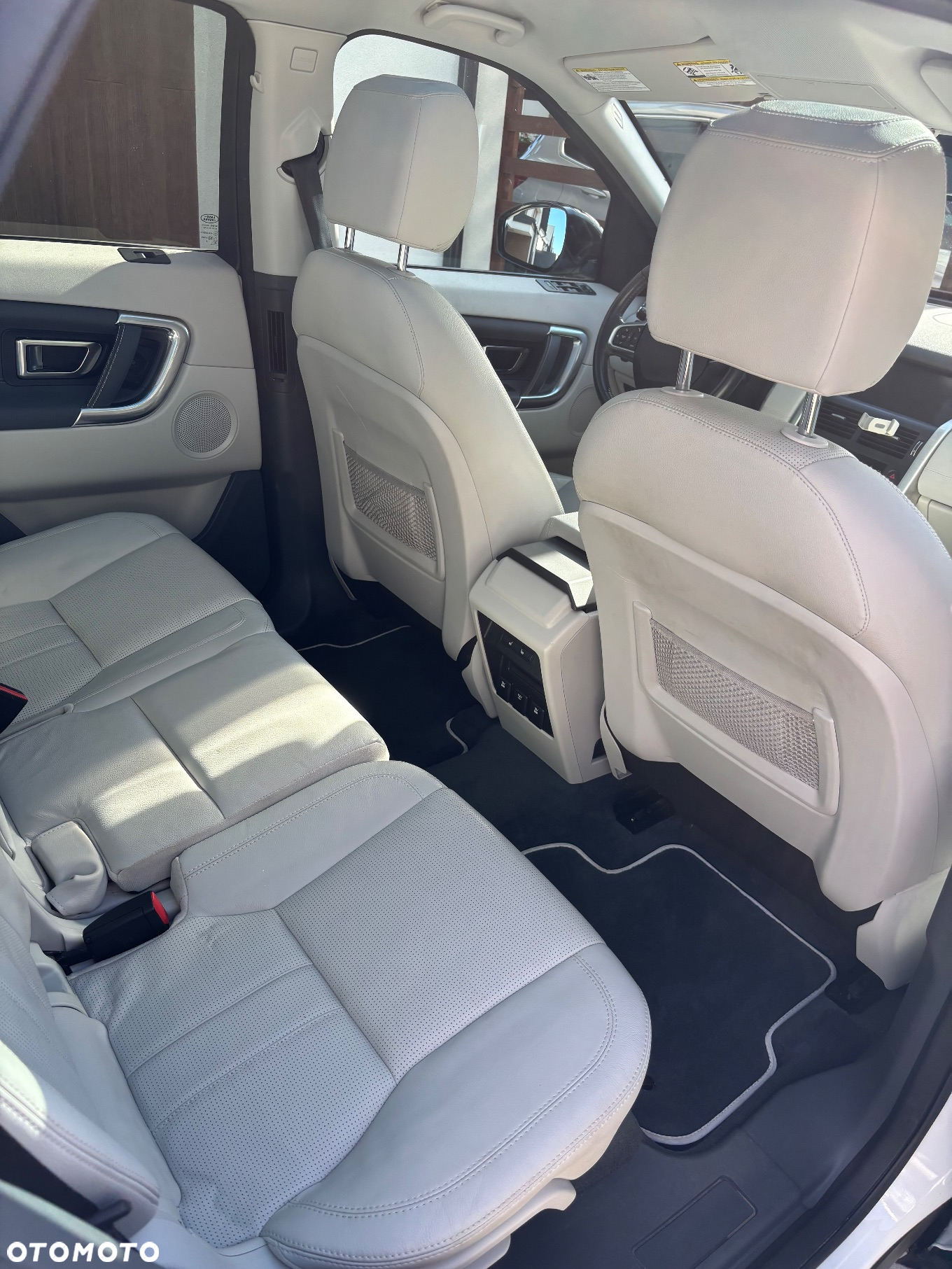 Land Rover Discovery Sport 2.0 Si4 HSE - 11