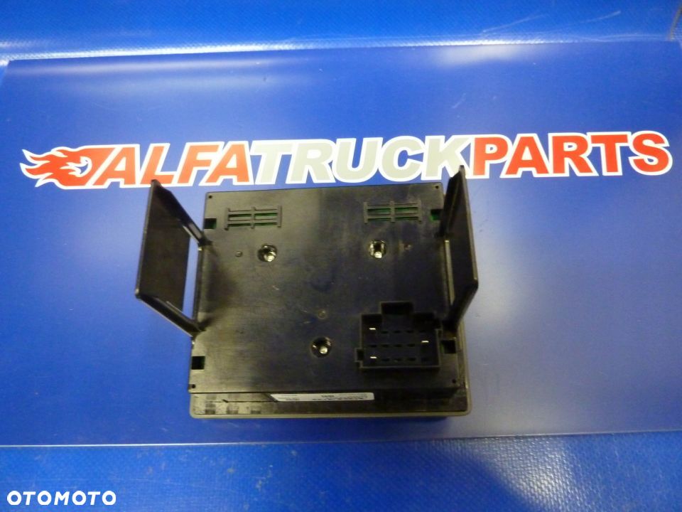 VOLVO FH 4 PANEL ŚWIATEŁ OŚWIETLENIA KABINY - 2
