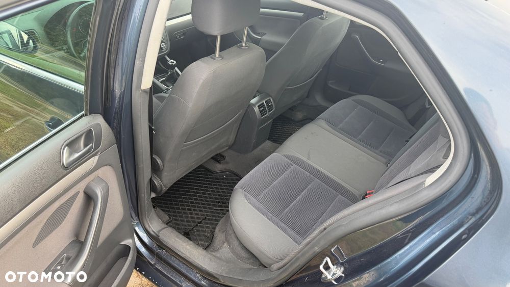 Volkswagen Jetta 1.9 TDI Comfortline - 18
