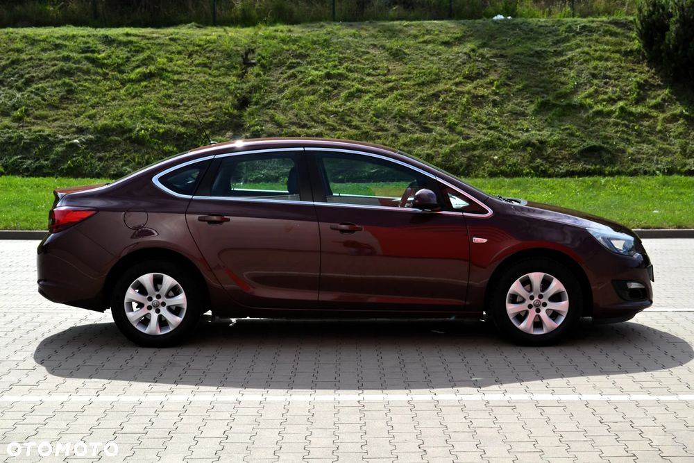 Opel Astra IV 1.4 T Executive S&S - 27