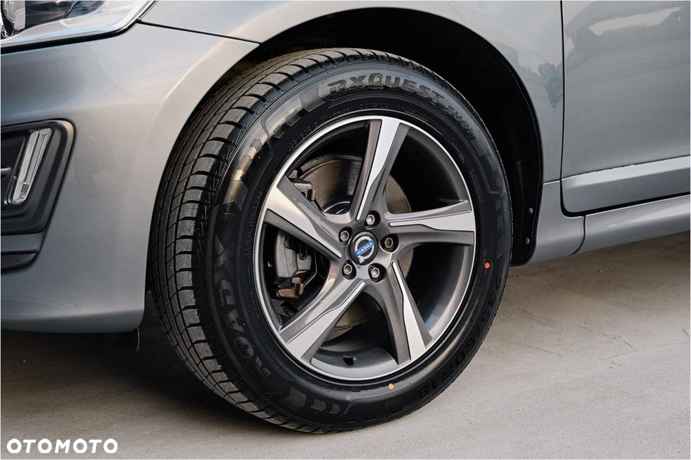 Volvo XC 60 D4 Drive-E R-Design Momentum - 17