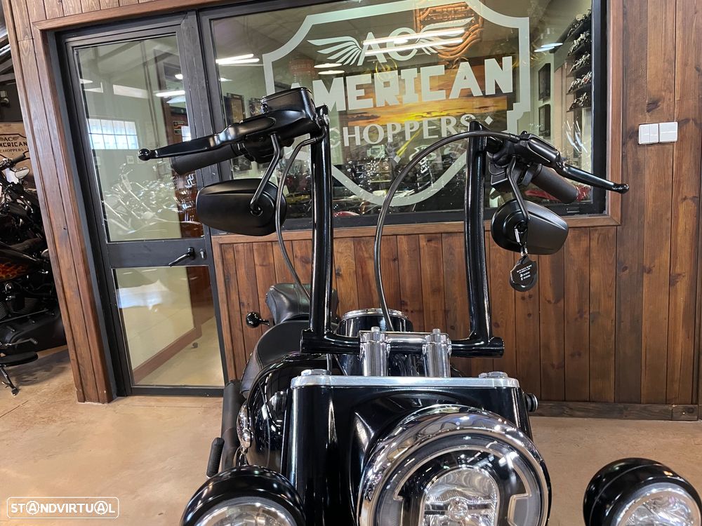 Harley-Davidson Softail FLHCS Heritage Classic 114 - 16