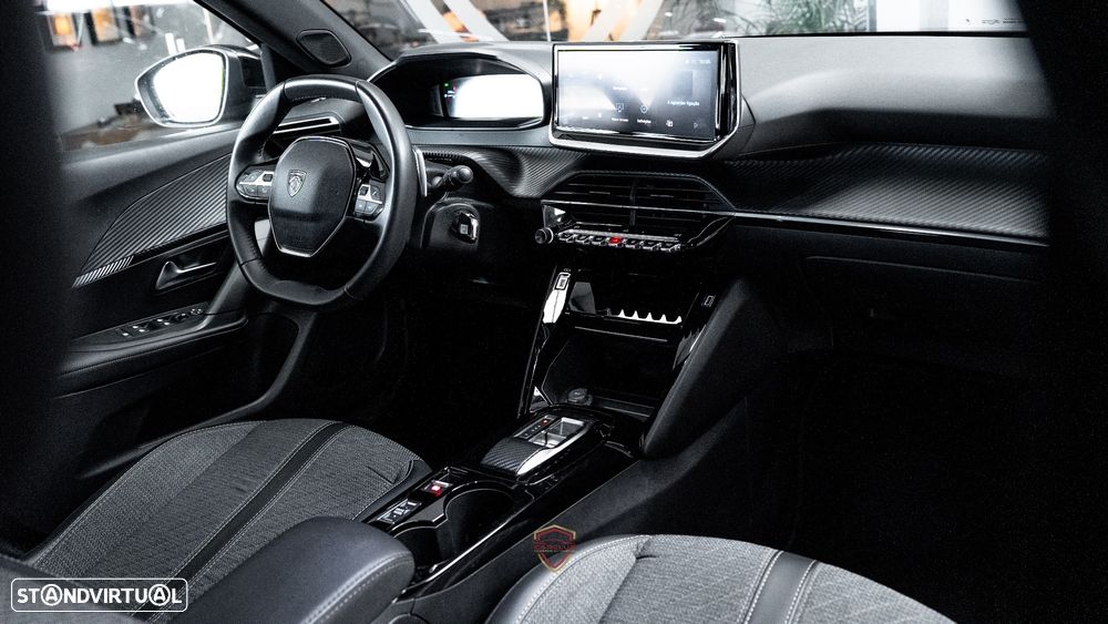 Peugeot 2008 1.5 BlueHDi Allure Pack EAT8 - 22