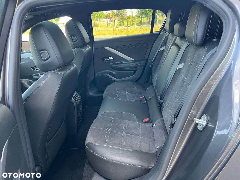 Opel Astra 1.6 T Plug-in Hybrid Ultimate - 17