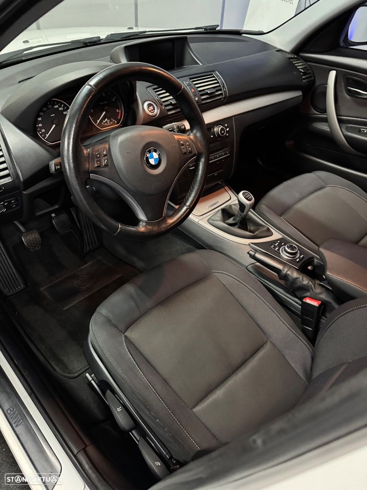 BMW 118 d xDrive Urban Line - 14