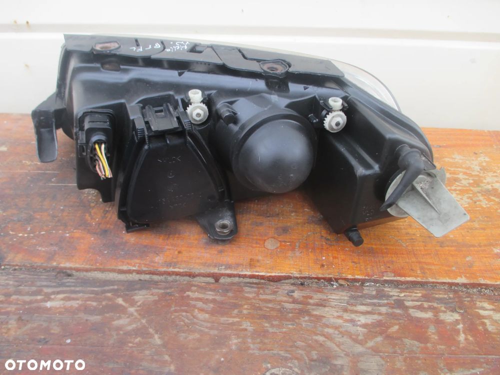 lampa prawa VW Passat B5 LIFT Hella Europa - 5