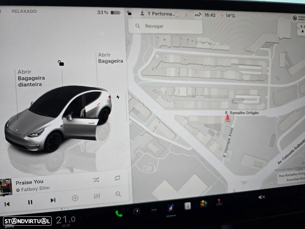 Tesla Model Y Performance Dual Motor AWD - 9
