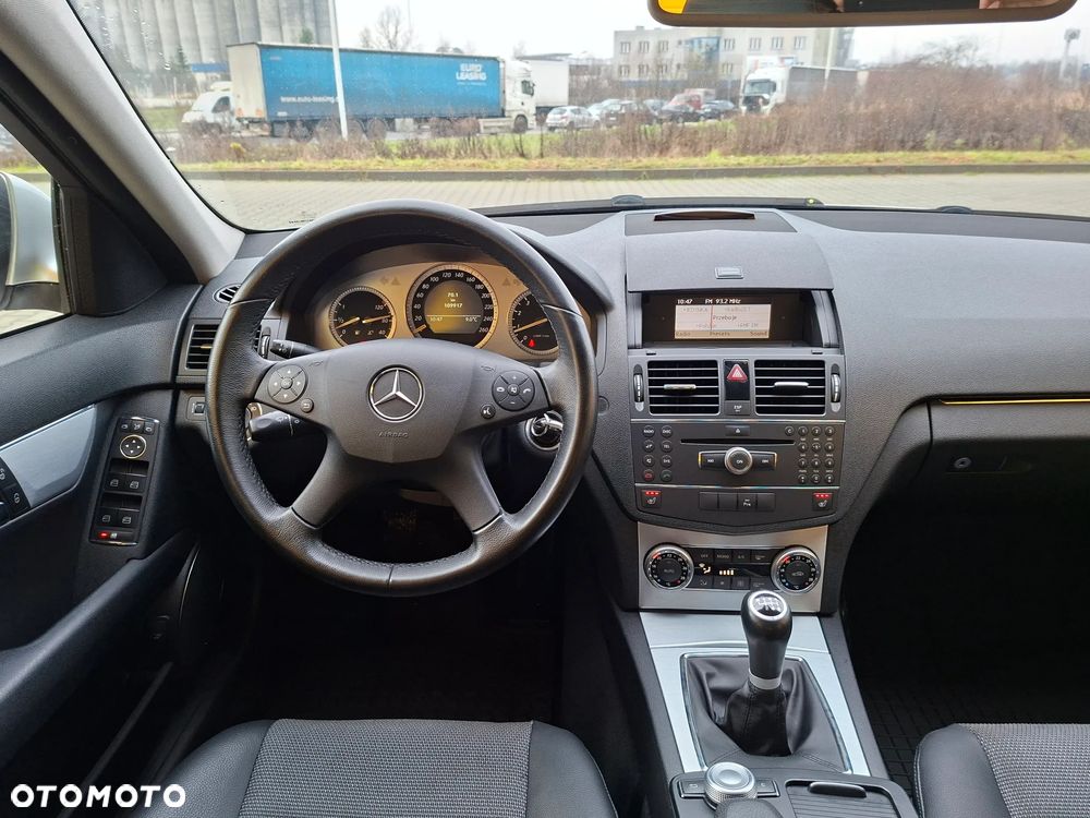 Mercedes-Benz Klasa C 180 Kompressor Avantgarde - 16