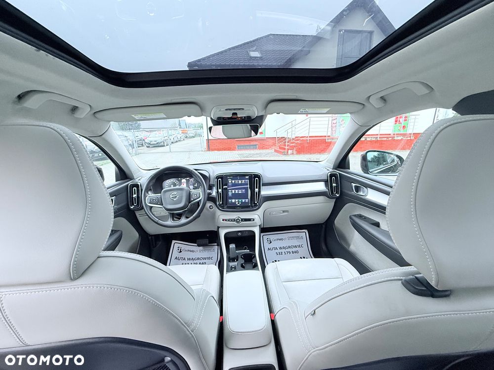 Volvo XC 40 T4 Geartronic Momentum Pro - 26