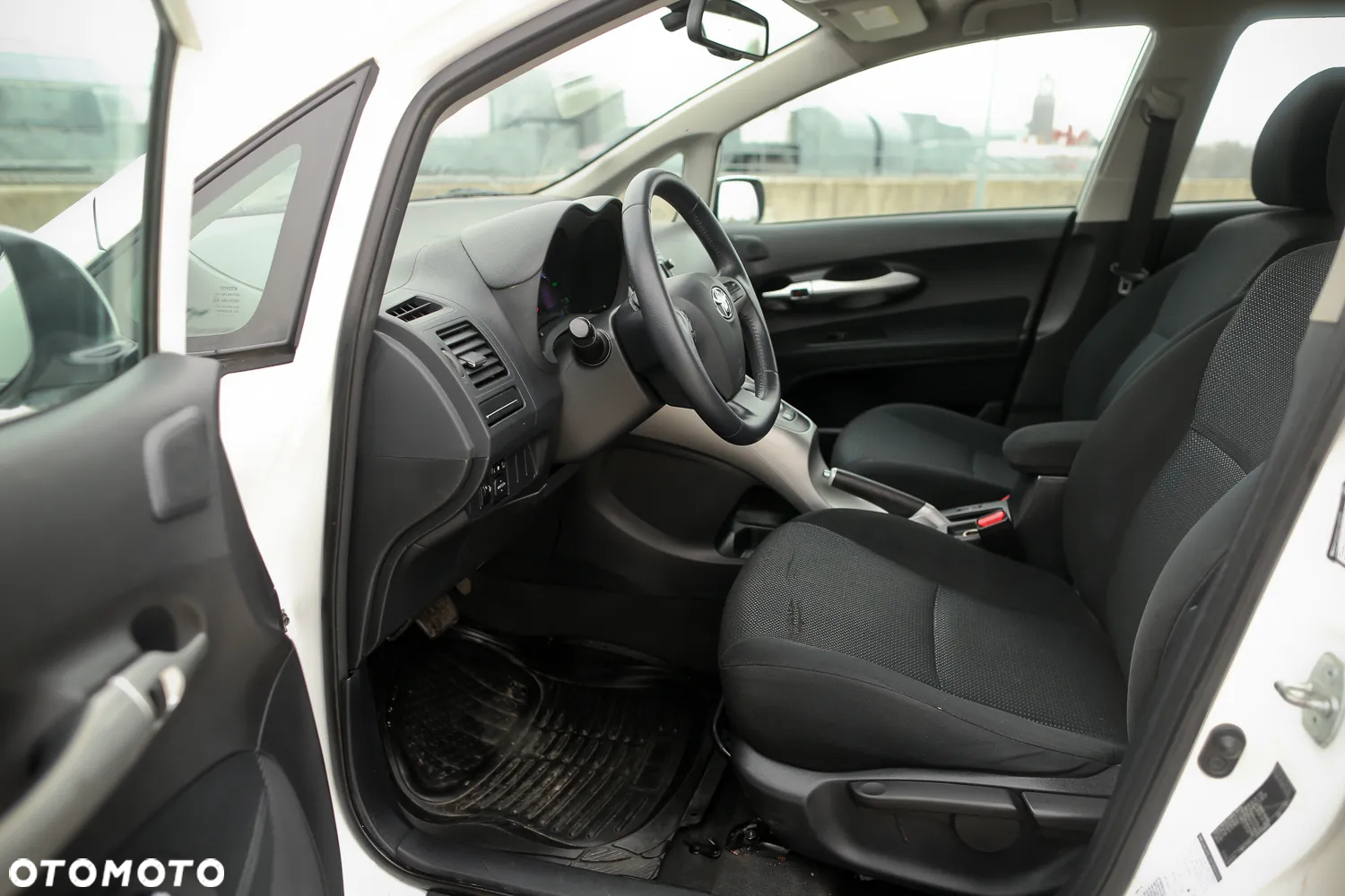 Toyota Auris - 19