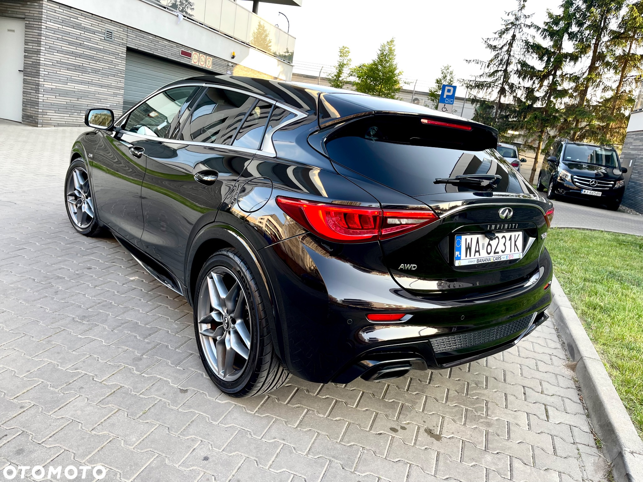 Infiniti Q30 2.0t Sport AWD 7DCT - 4