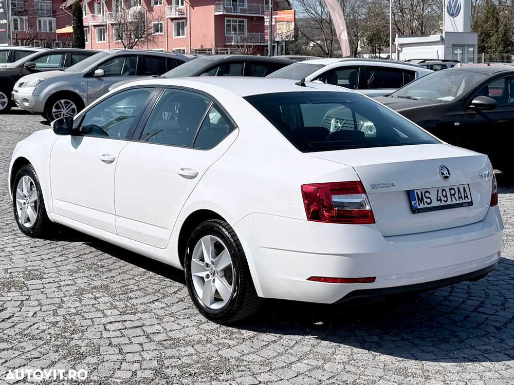 Skoda Octavia 1.6 TDI Ambition - 4