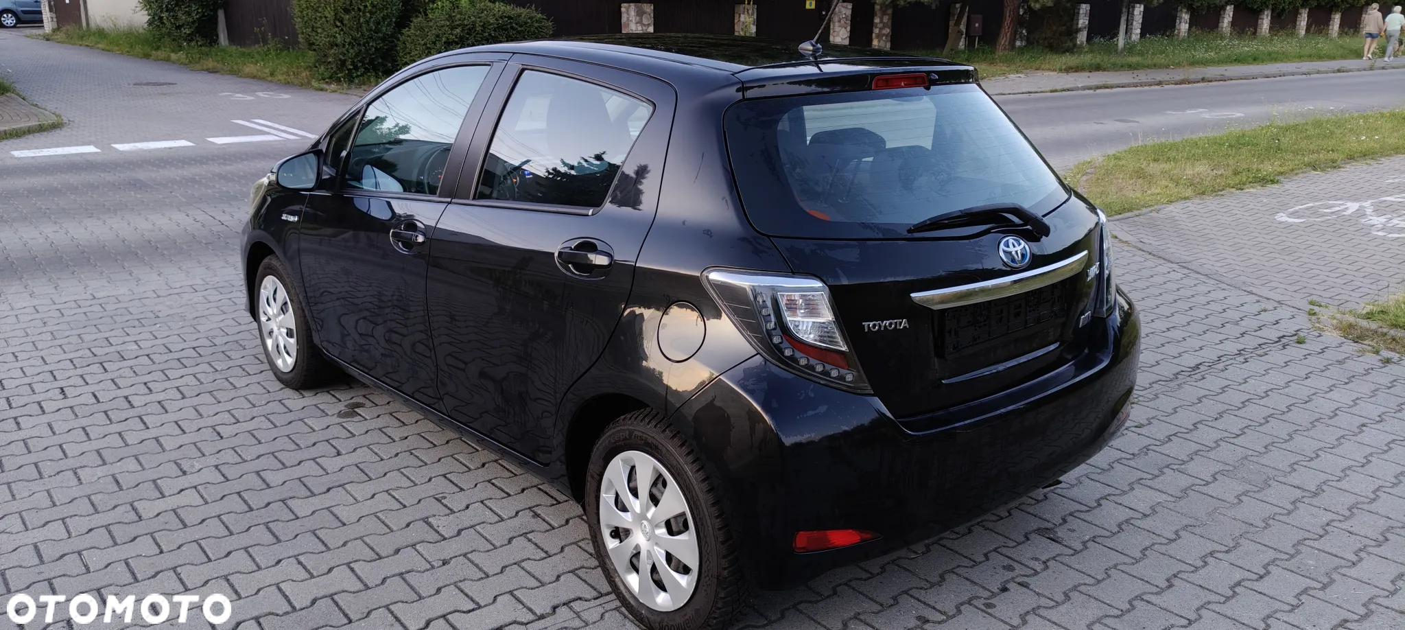 Toyota Yaris Hybrid 100 Dynamic - 5
