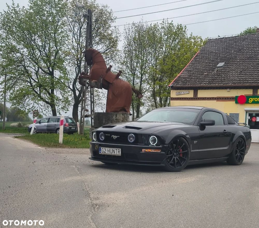 Ford Mustang - 2